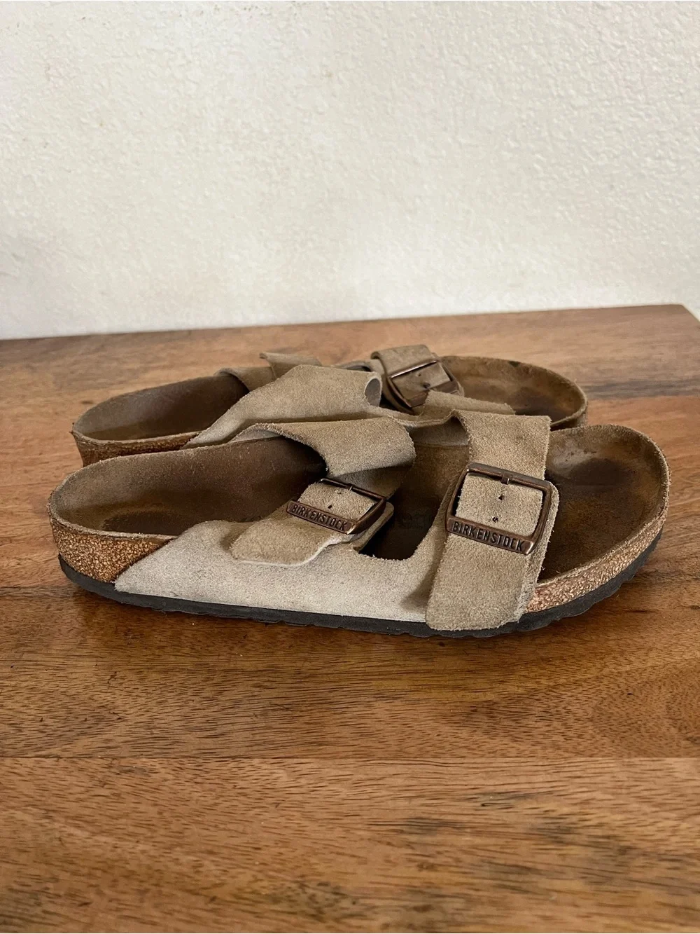 Birkenstock Arizona Tan Suede Sandals Size 40 M US 7-7.5 WUS 9 to 9.5